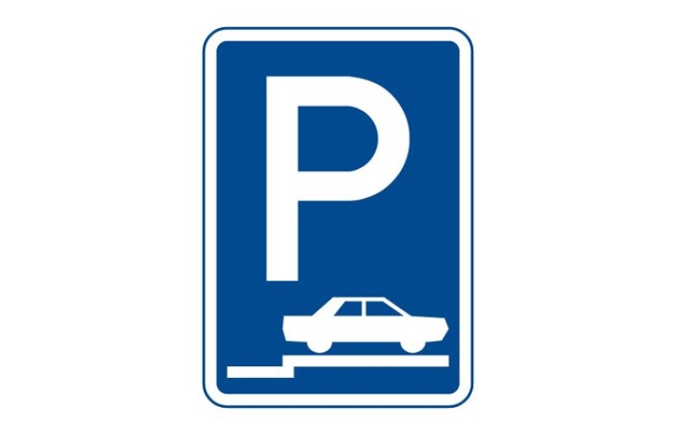 Dopravní značka IP11d - Parkoviště (stání na chodníku kolmé nebo šikmé) Dopravní značka IP11d - Parkoviště (stání na chodníku kolmé nebo šikmé)