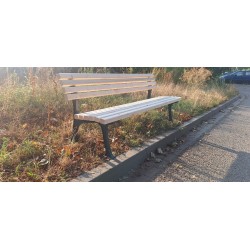 Lavička Historia, litinová