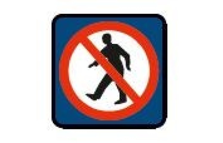 Železniční značka - Průchod pro pěší zakázán